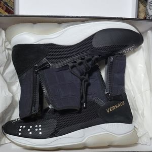 Men's Versace size 44 (10.5 US) sneaker